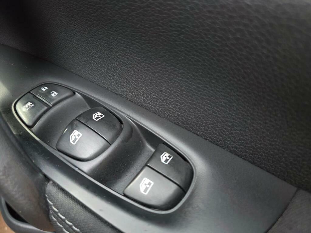 Nissan Qashqai 1.5 Dci N-connecta Glass Roof Pack White #32