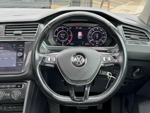 Volkswagen Tiguan Se Navigation Silver #10