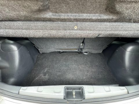 Toyota Yaris 1.3 Vvt-i Colour Collection Silver #7