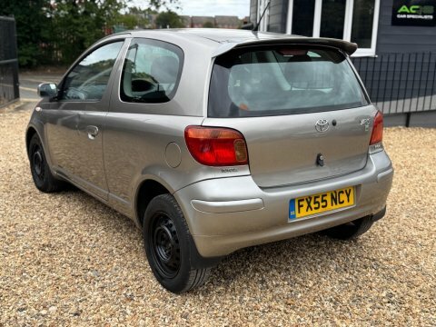 Toyota Yaris 1.3 Vvt-i Colour Collection Silver #3