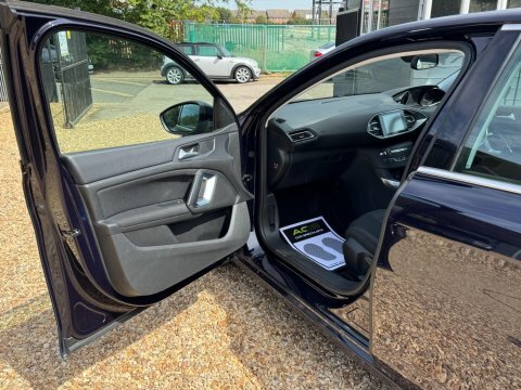 Peugeot 308 1.6 Bluehdi Gt Line Hatchback S White #29