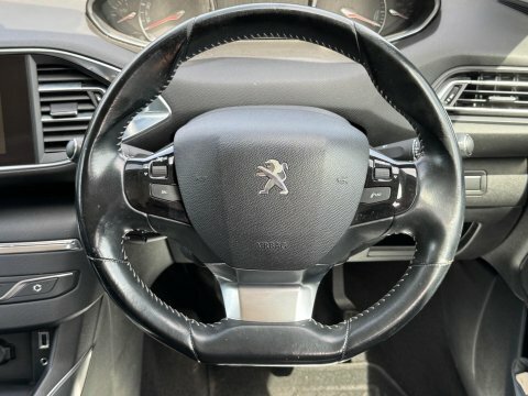 Peugeot 308 1.6 Bluehdi Gt Line Hatchback S White #24