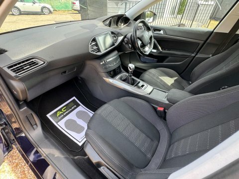 Peugeot 308 1.6 Bluehdi Gt Line Hatchback S White #26