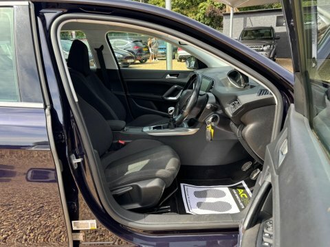 Peugeot 308 1.6 Bluehdi Gt Line Hatchback S White #16
