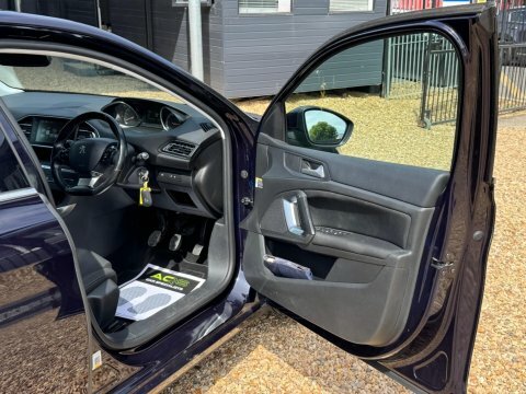 Peugeot 308 1.6 Bluehdi Gt Line Hatchback S White #15