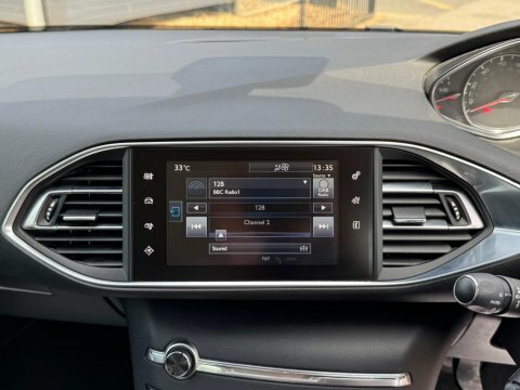 Peugeot 308 1.6 Bluehdi Gt Line Hatchback S White #37