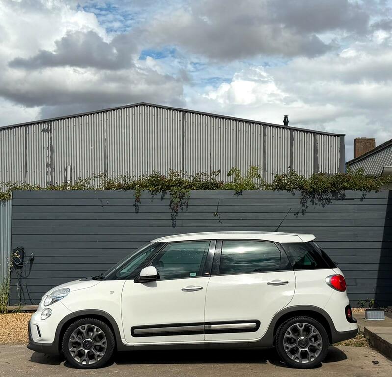 Fiat 500L Trekking White #6