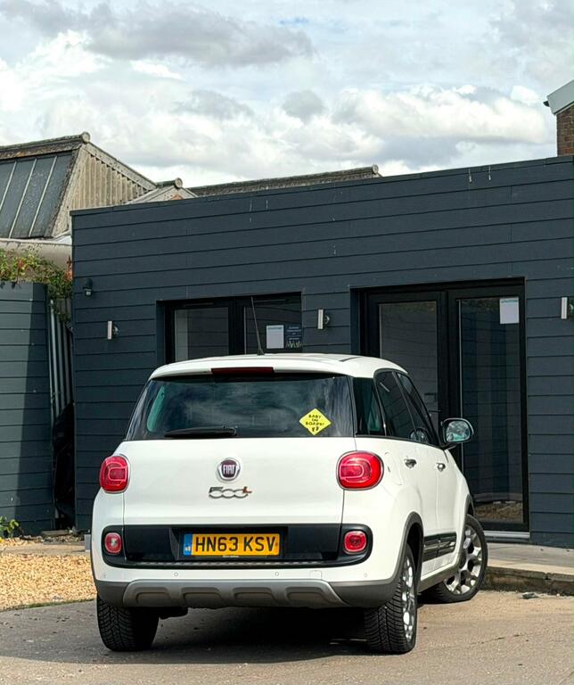 Fiat 500L Trekking White #2