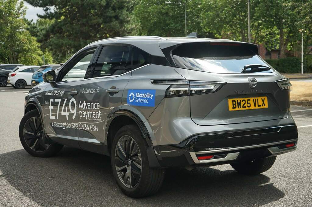 Nissan Qashqai 1.3 Dig-t Mh Tekna Grey #3