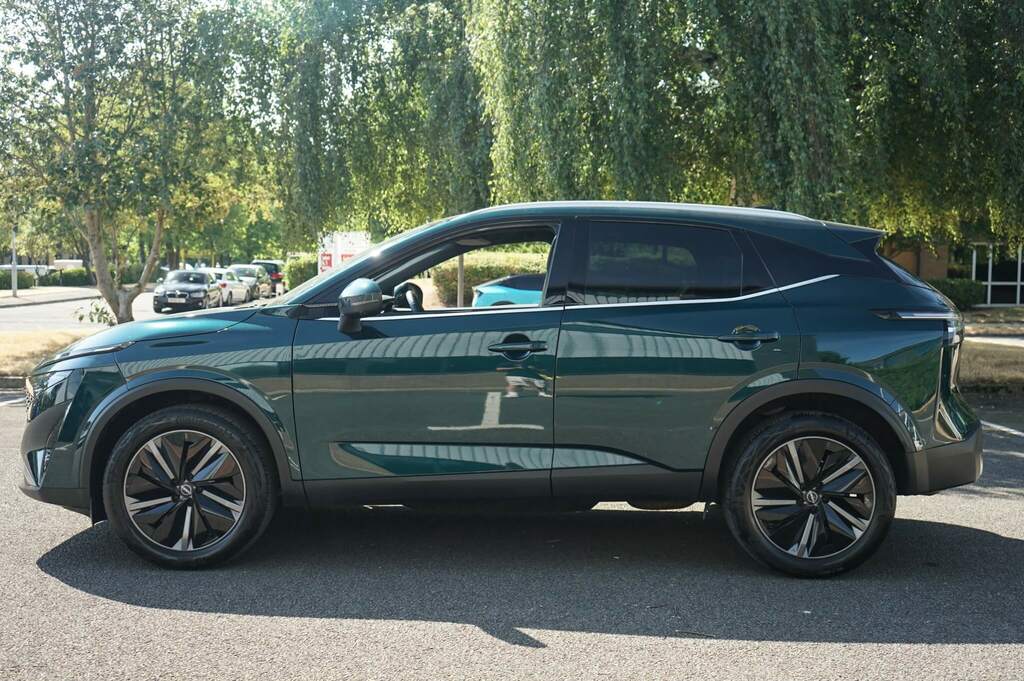 Nissan Qashqai 1.3 Dig-t Mh Tekna OX74JUE Green #4