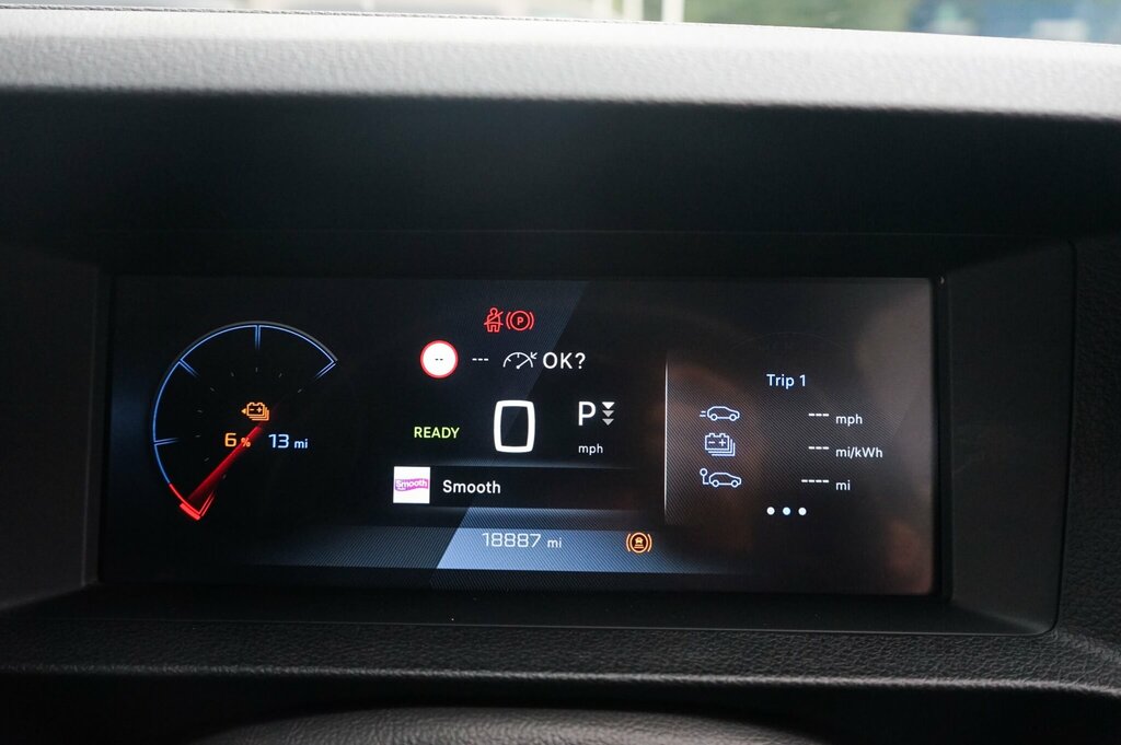 Peugeot e-Traveller 75Kwh Active Long Mpv Lwb 5... Green #42