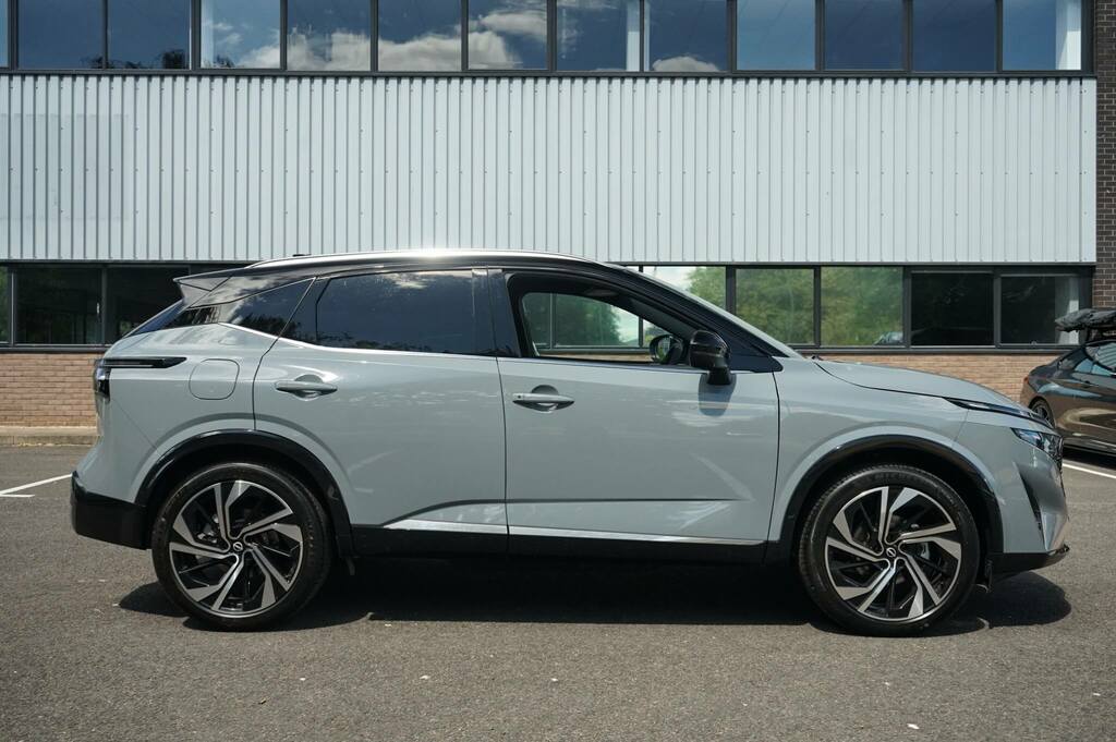 Nissan Qashqai 1.3 Dig-t Mh 158 Tekna BJ26YHS Grey #4