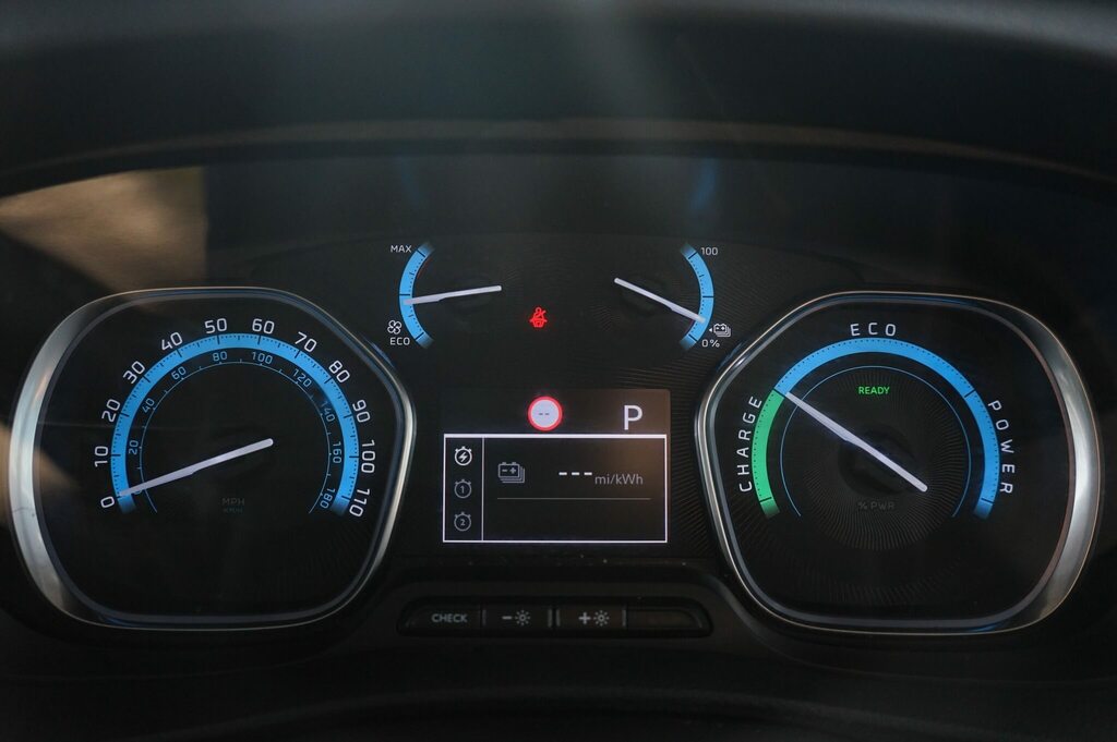 Peugeot e-Traveller 50Kwh Allure Long Mpv Lwb 7.4Kw Charger  #20