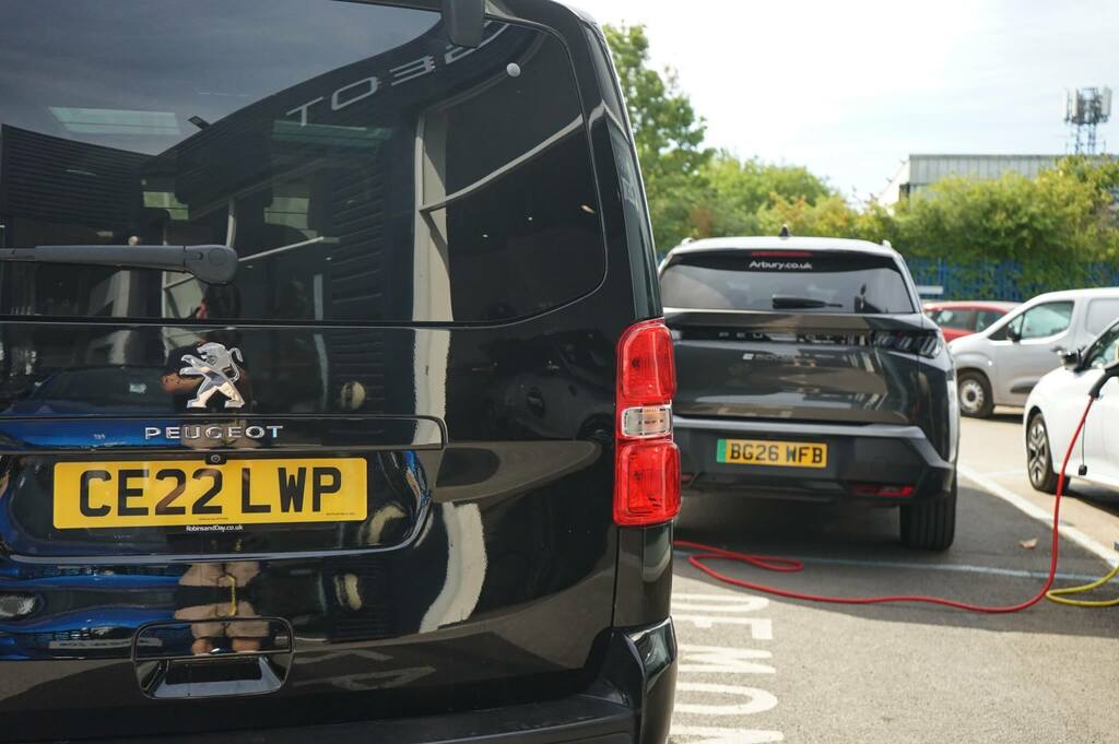 Peugeot e-Traveller 50Kwh Allure Long Mpv Lwb 7.4Kw Charger  #7