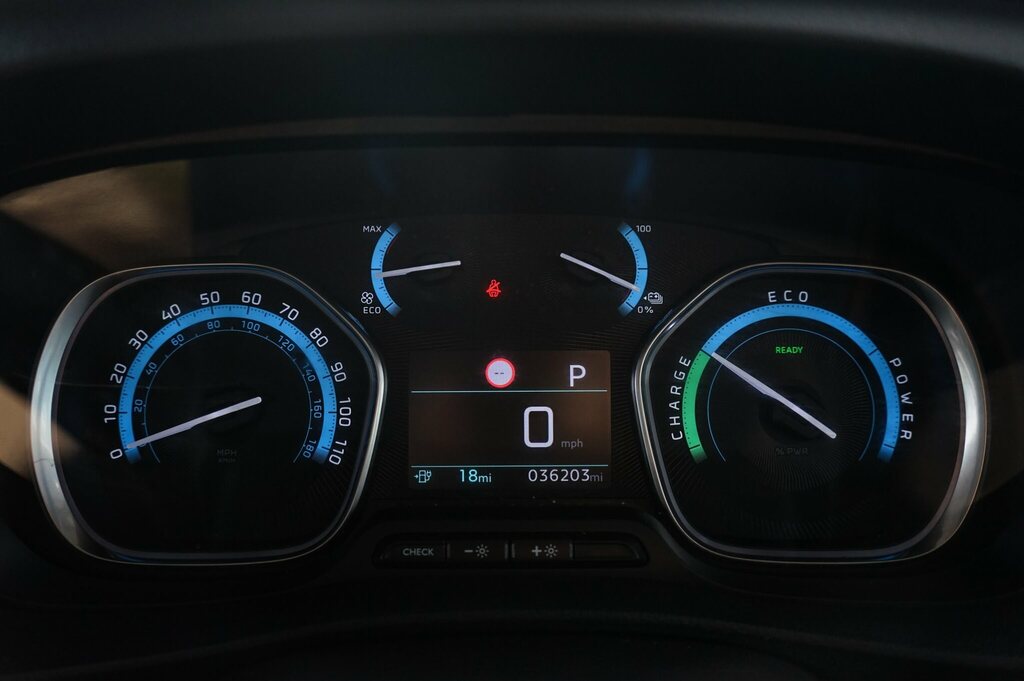 Peugeot e-Traveller 50Kwh Allure Long Mpv Lwb 7.4Kw Charger  #35