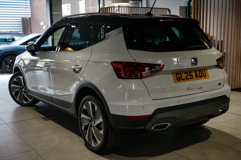 Seat Arona 1.5 Tsi 150 Fr Sport Dsg White #2