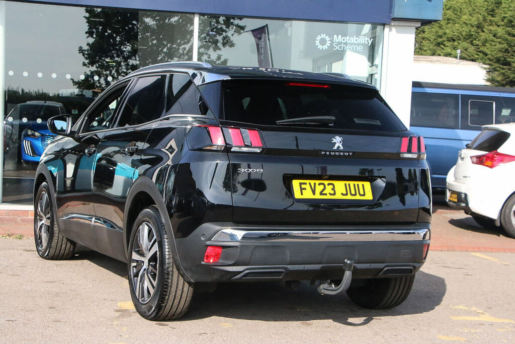 Peugeot 3008 1.2 Puretech Allure Premium Eat8 FV23JUU Black #2