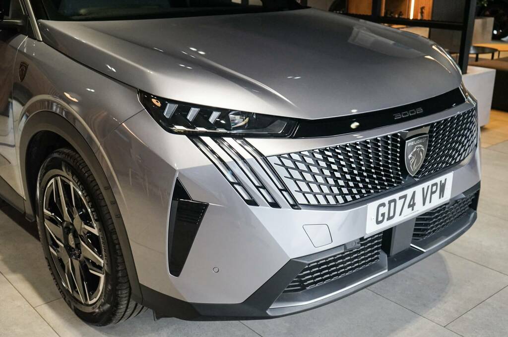 Peugeot 3008 Hybrid 136 E-dsc6 GD74VPW Grey #5