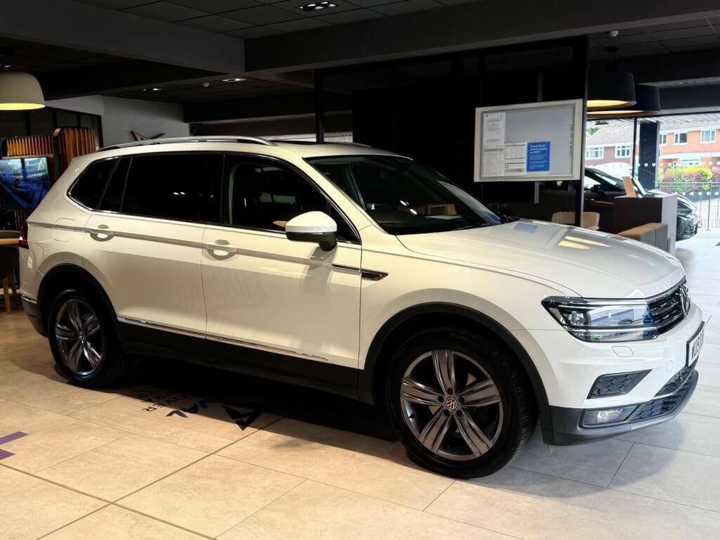 Volkswagen Tiguan Allspace 1.5 Tsi Sel Dsg WU19OJN White #4