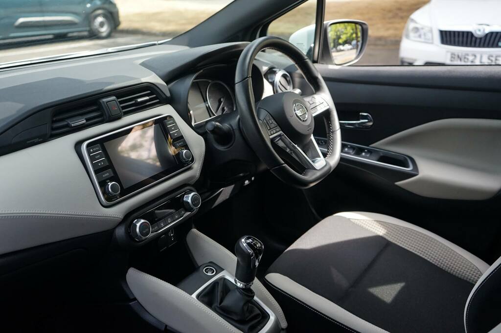 Nissan Micra 1.0 Ig-t 92 Tekna White #2