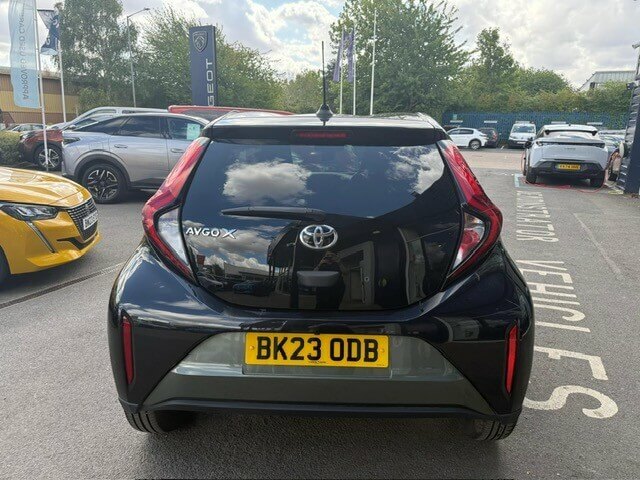 Toyota Aygo X 1.0 Vvt-i Edge Green #3