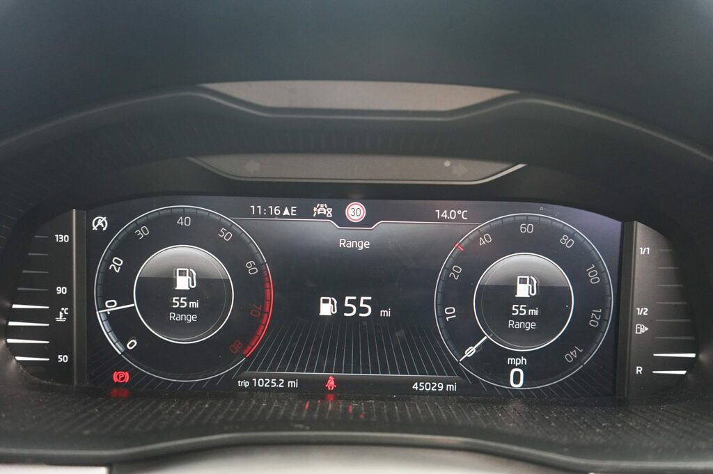 Skoda Kamiq Suv Black #22
