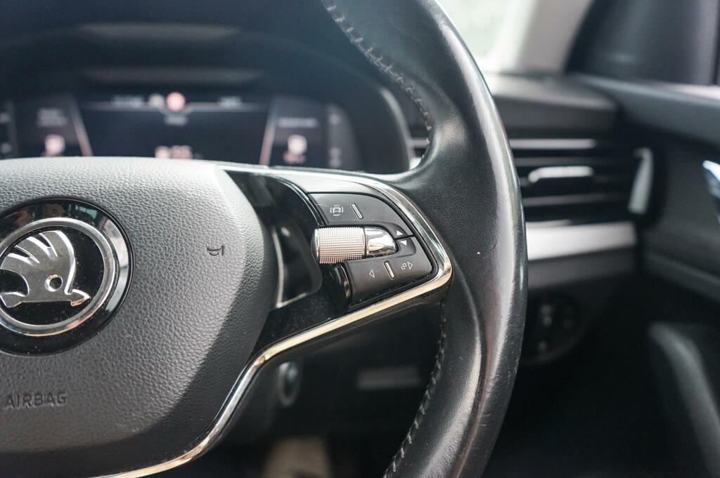 Skoda Kamiq Suv Black #32