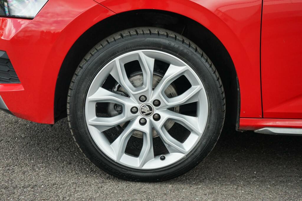 Skoda Kamiq Suv Black #16