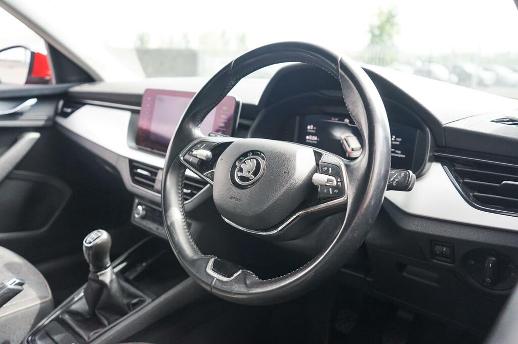 Skoda Kamiq Suv Black #36