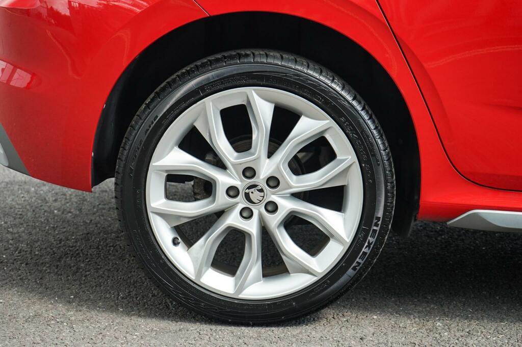 Skoda Kamiq Suv Black #17