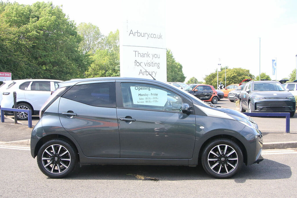 Toyota Aygo 1.0 Vvt-i X-style Grey #2