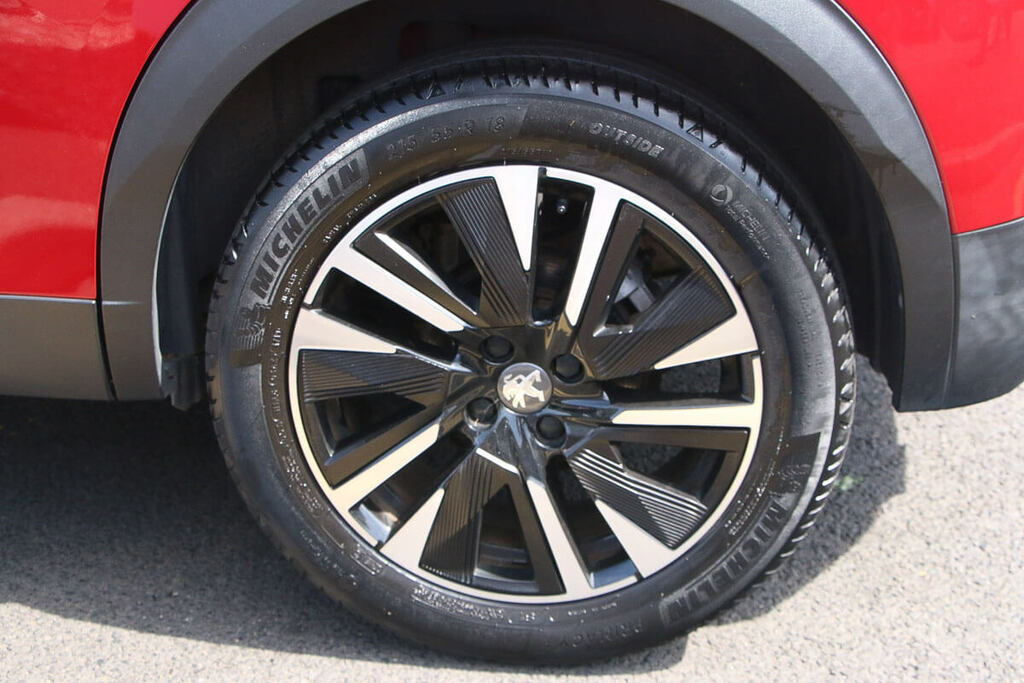 Peugeot 2008 1.2 Puretech Allure Premium Blue #36
