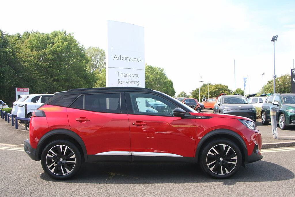 Peugeot 2008 1.2 Puretech 130 Gt Line Red #3
