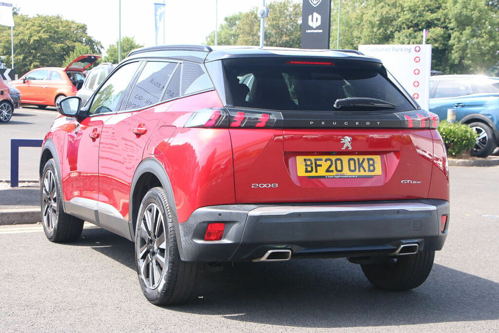 Peugeot 2008 1.2 Puretech 130 Gt Line Red #2