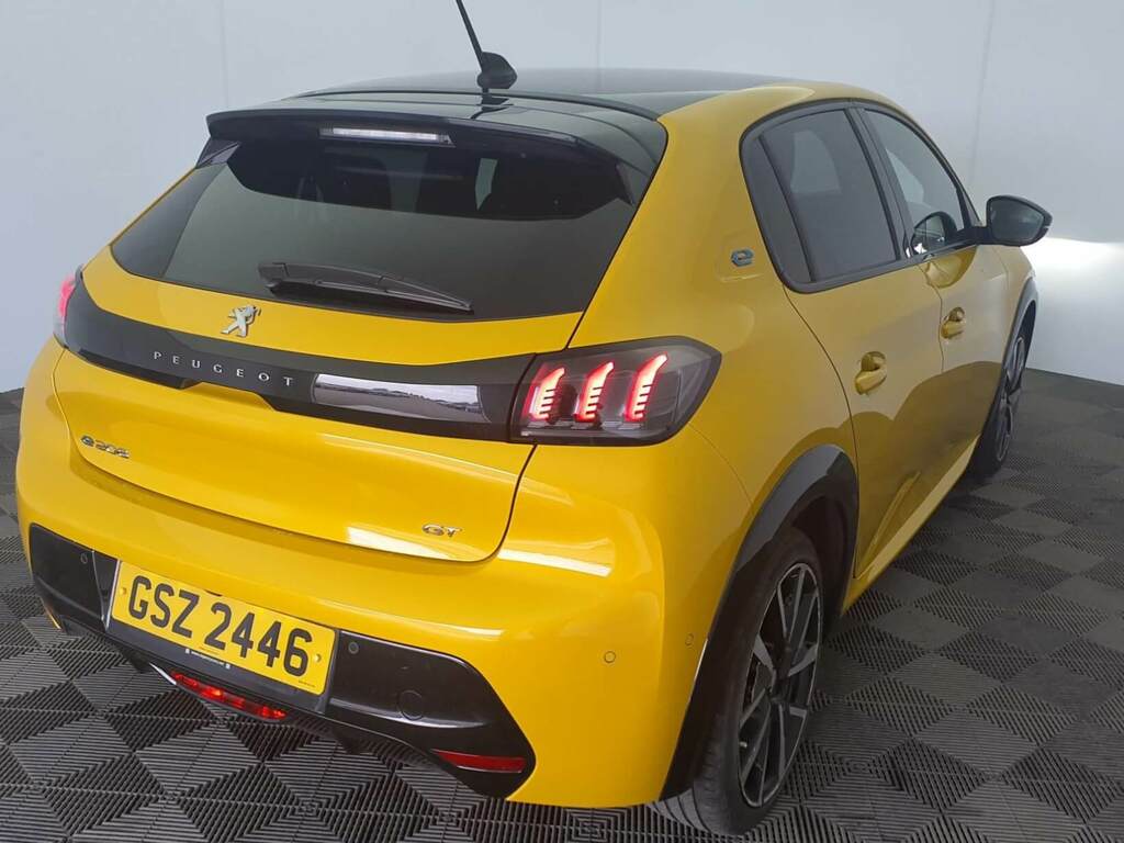 Peugeot e-208 100Kw Gt Premium 50Kwh Yellow #4
