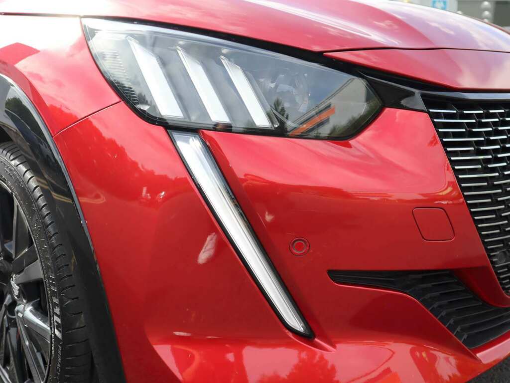 Peugeot 208 1.2 Puretech 100 Gt Red #6