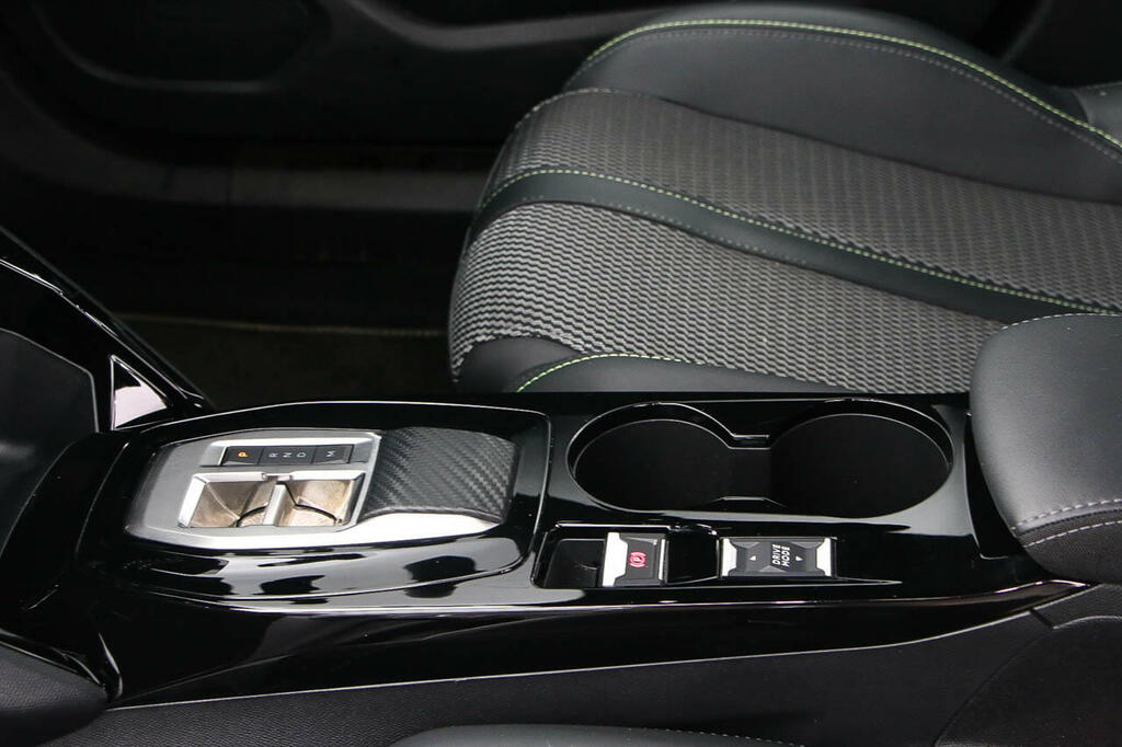 Peugeot 2008 1.2 Puretech Mhev Gt Suv Hybrid E-dsc E #15