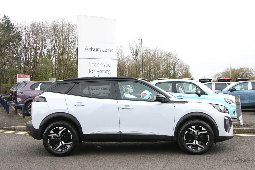 Peugeot 2008 1.2 Hybrid 136 Gt E-dsc6 White #2