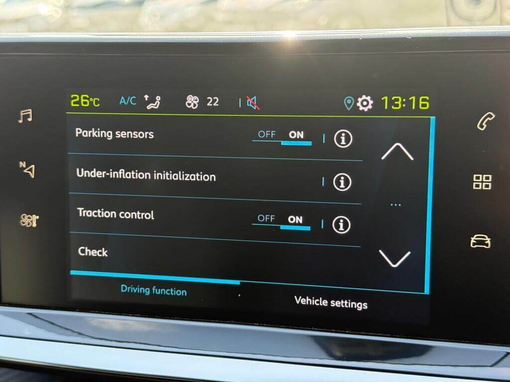 Peugeot e-208 100Kw Gt Premium 50Kwh #52