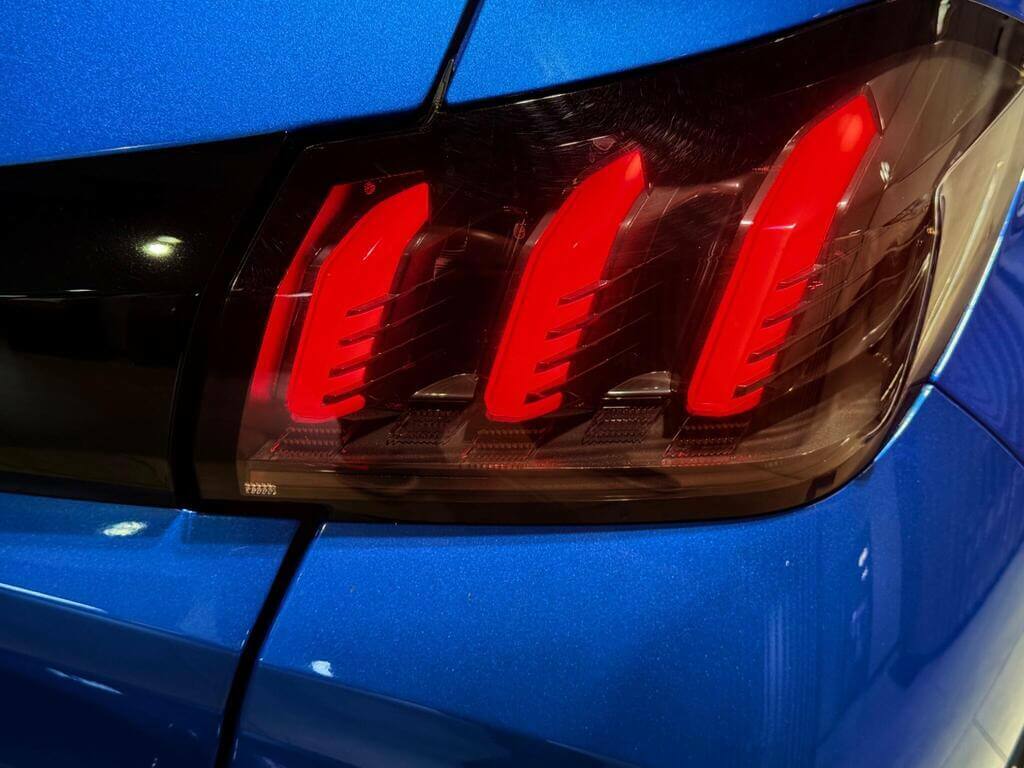 Peugeot e-208 100Kw Gt Premium 50Kwh #24