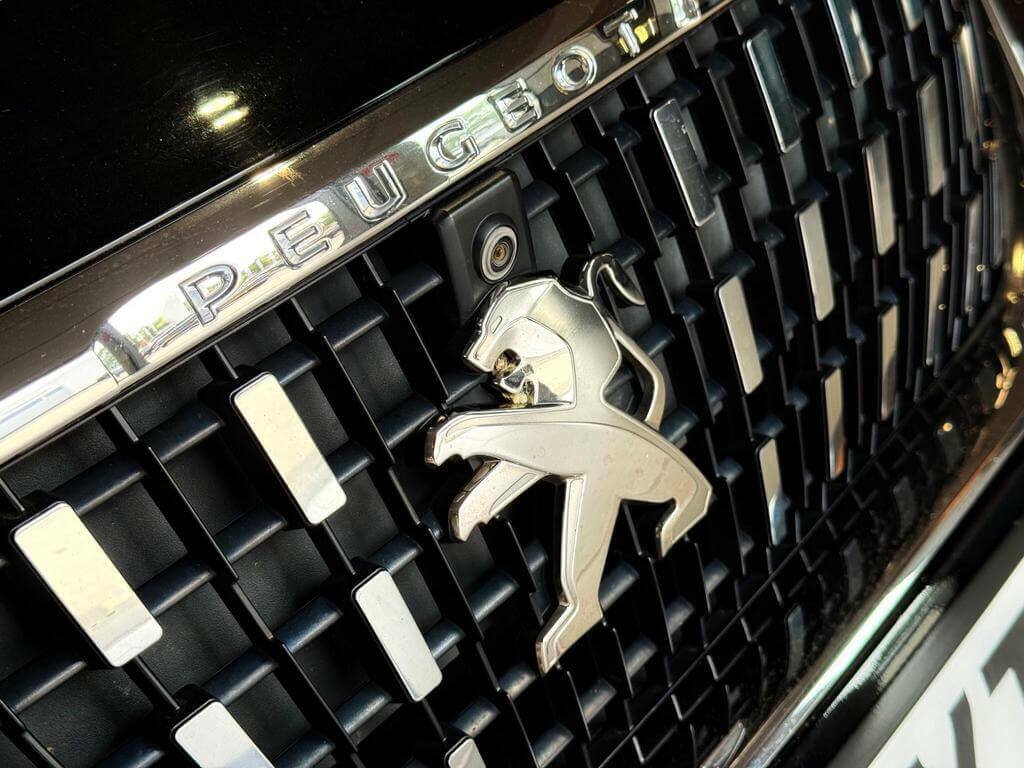 Peugeot 5008 1.5 Bluehdi Allure Eat8 Black #3