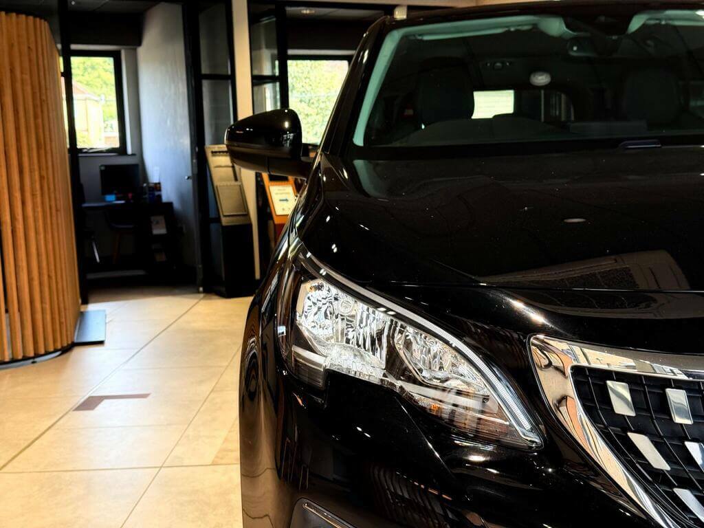 Peugeot 5008 1.5 Bluehdi Allure Eat8 Black #5