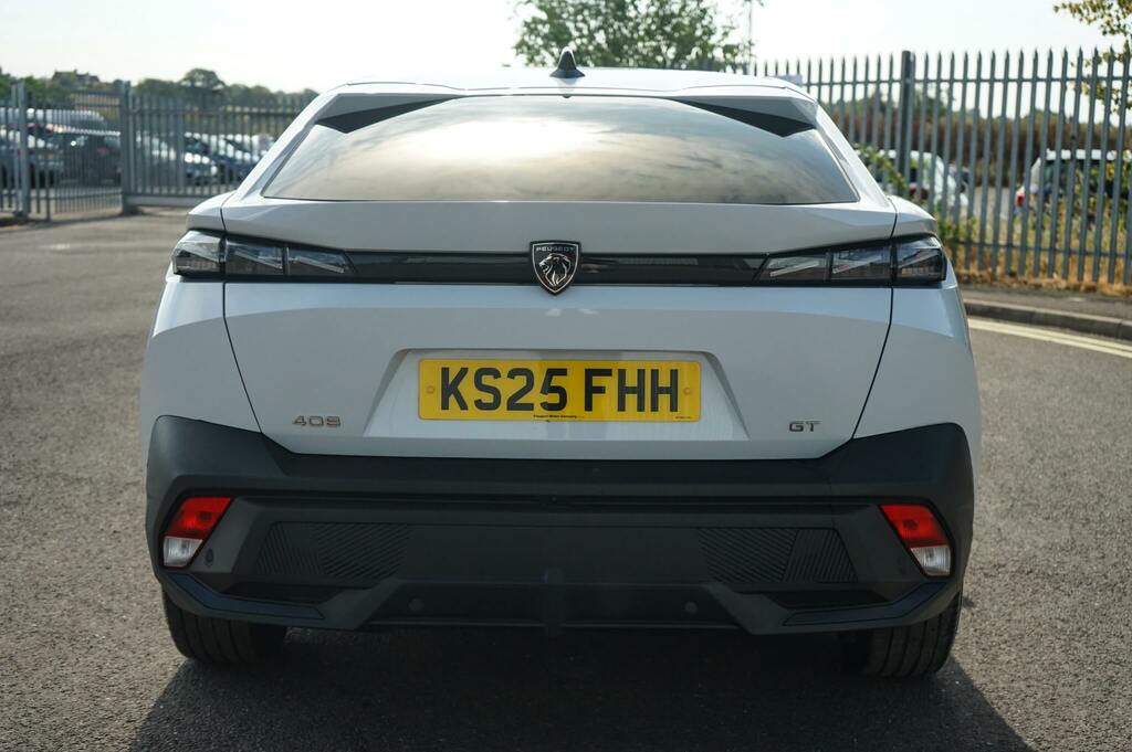 Peugeot 408 1.2 Hybrid 136 Gt E-dsc6 White #4