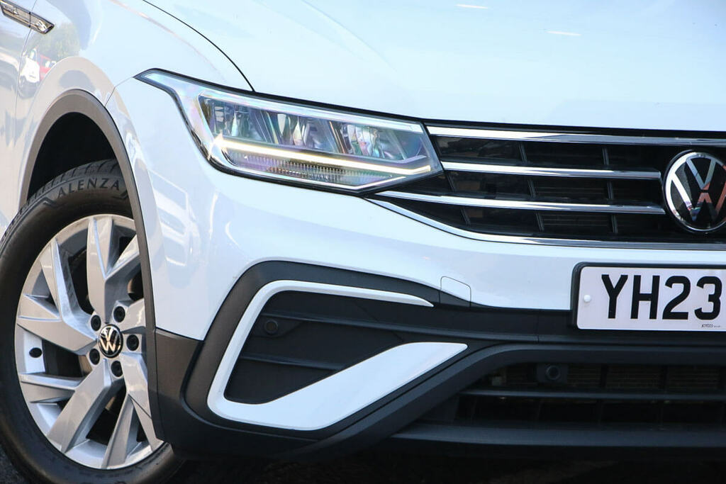 Volkswagen Tiguan Allspace 1.5 Tsi Life Dsg White #4