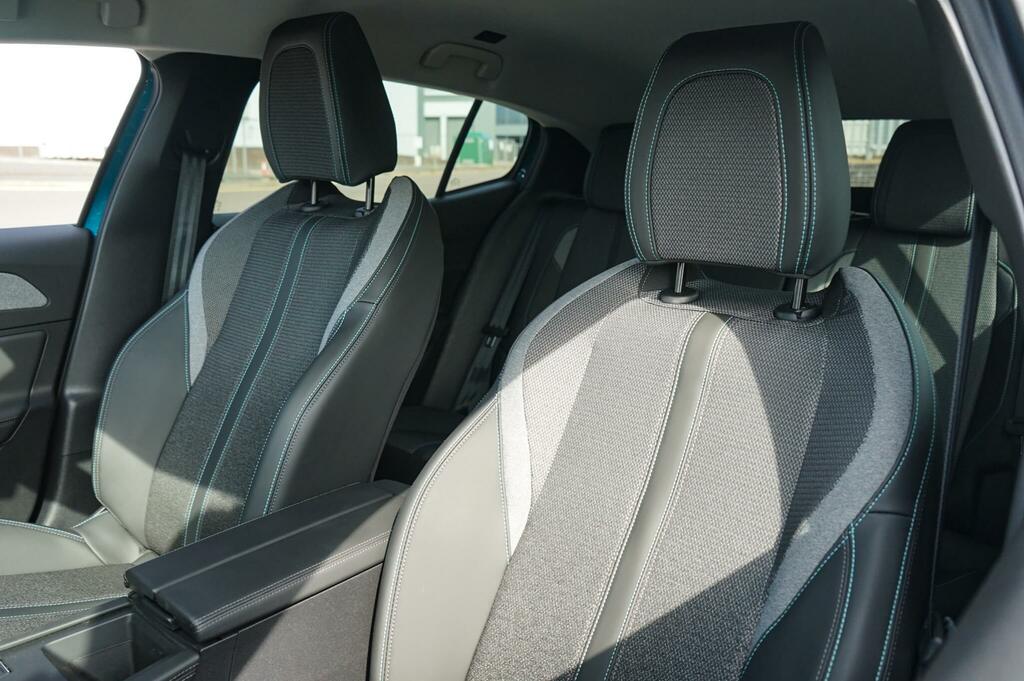 Peugeot 408 1.2 Hybrid Gt Fastback Hybrid E-dsc6 Eu Grey #19
