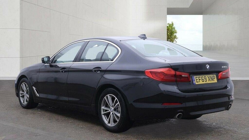 BMW 5 Series 530D Xdrive M Sport White #8