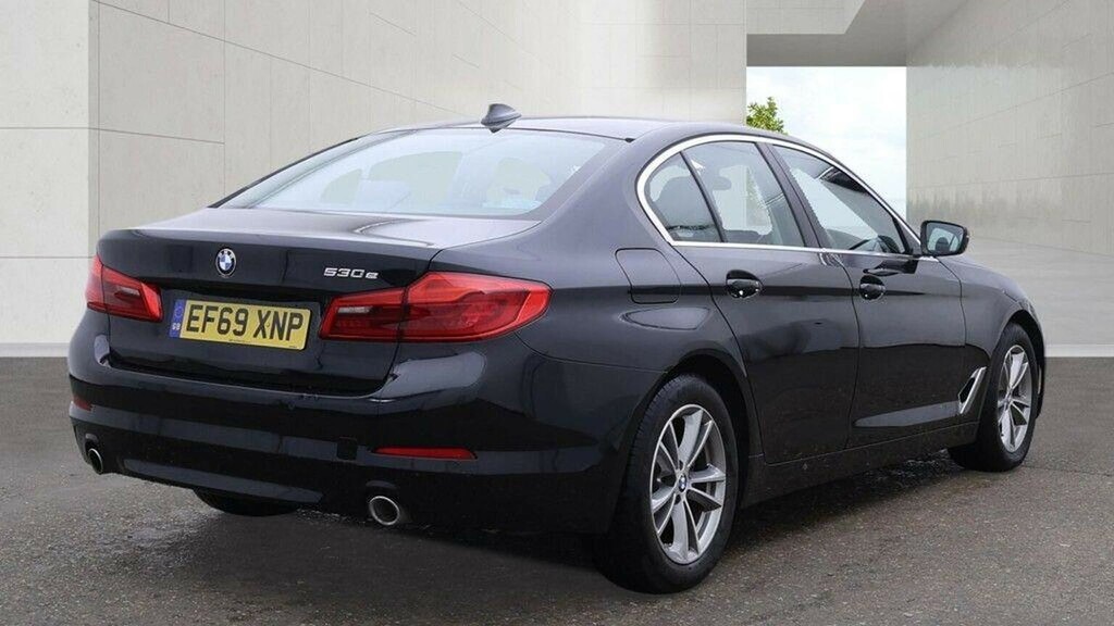 BMW 5 Series 530D Xdrive M Sport White #9