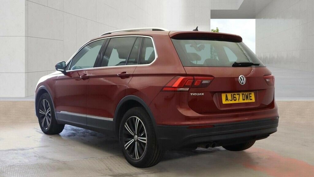 Volkswagen Tiguan 1.4 Tsi Se Euro 6 Ss Red #3
