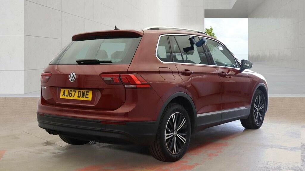 Volkswagen Tiguan 1.4 Tsi Se Euro 6 Ss Red #4