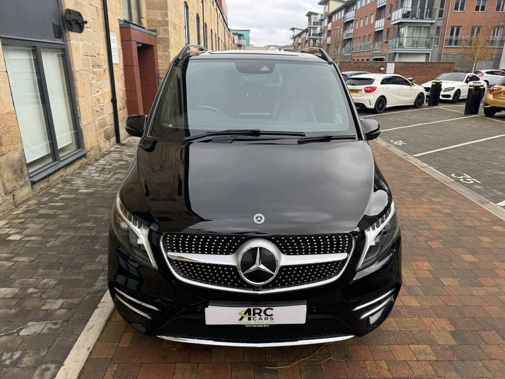 Mercedes-Benz V Class 2.0 V220d Amg Line Black #2